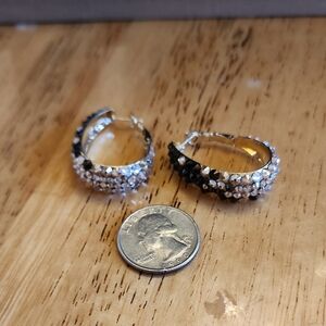 ♥️ Elegant Silver and Black Hoop Earrings